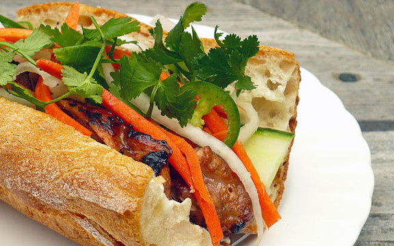 Lò Bánh Mì Nguyễn Cường - Trần Não