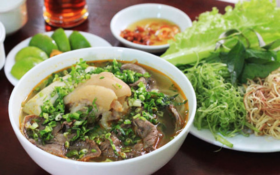 Cơm & Bún Bò Huế