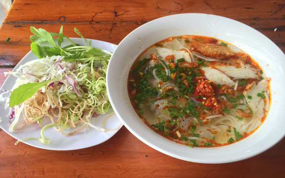 Bánh Canh Cô Sen