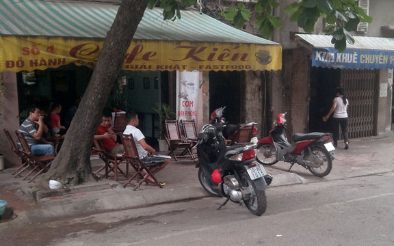 Kiến Cafe - Đỗ Hành