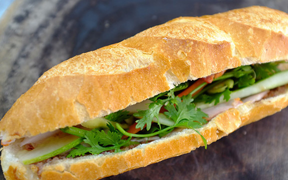 Bánh Mì & Cơm Dương Châu