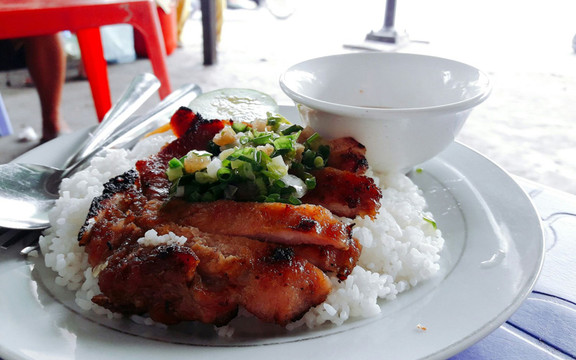 Cơm Tấm & Bún Thịt Nướng - Quán Ăn Bình Dân