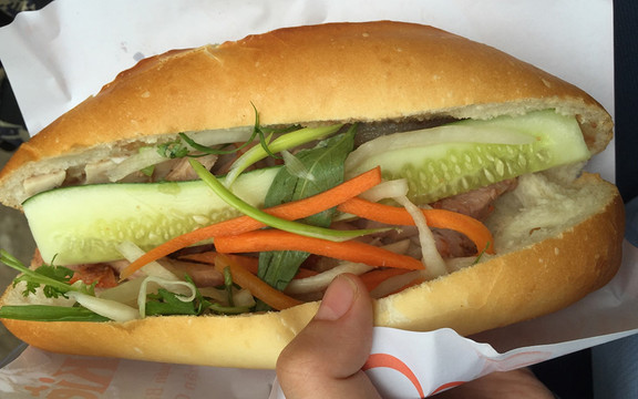 Bánh Mì Út Kiêm 146 - Quốc Lộ 13