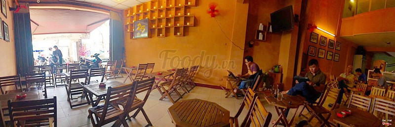 Toàn cảnh phía trước