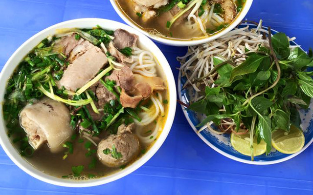 Sơn Tùng - Bún Bò Huế