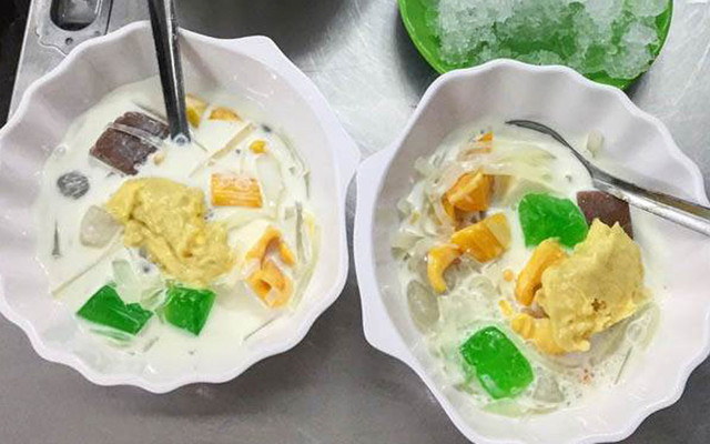 Chè Thái & Bánh Flan Bình Dân