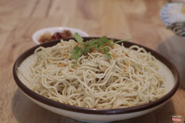 Lẩu mì tươi kéo tay