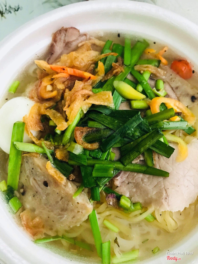 Hủ tiếu mì thịt
