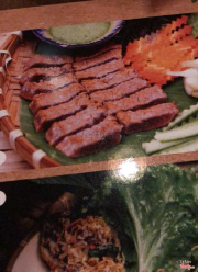Hình trong menu - thịt bò nướng phần lớn, màu đỏ