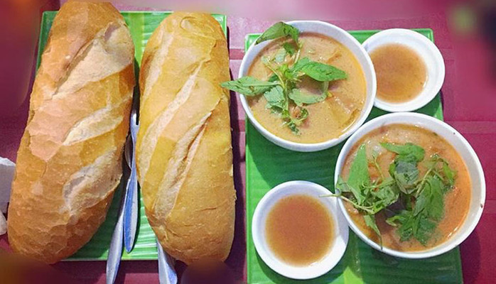 Dì Tư - Bánh Mì Phá Lấu