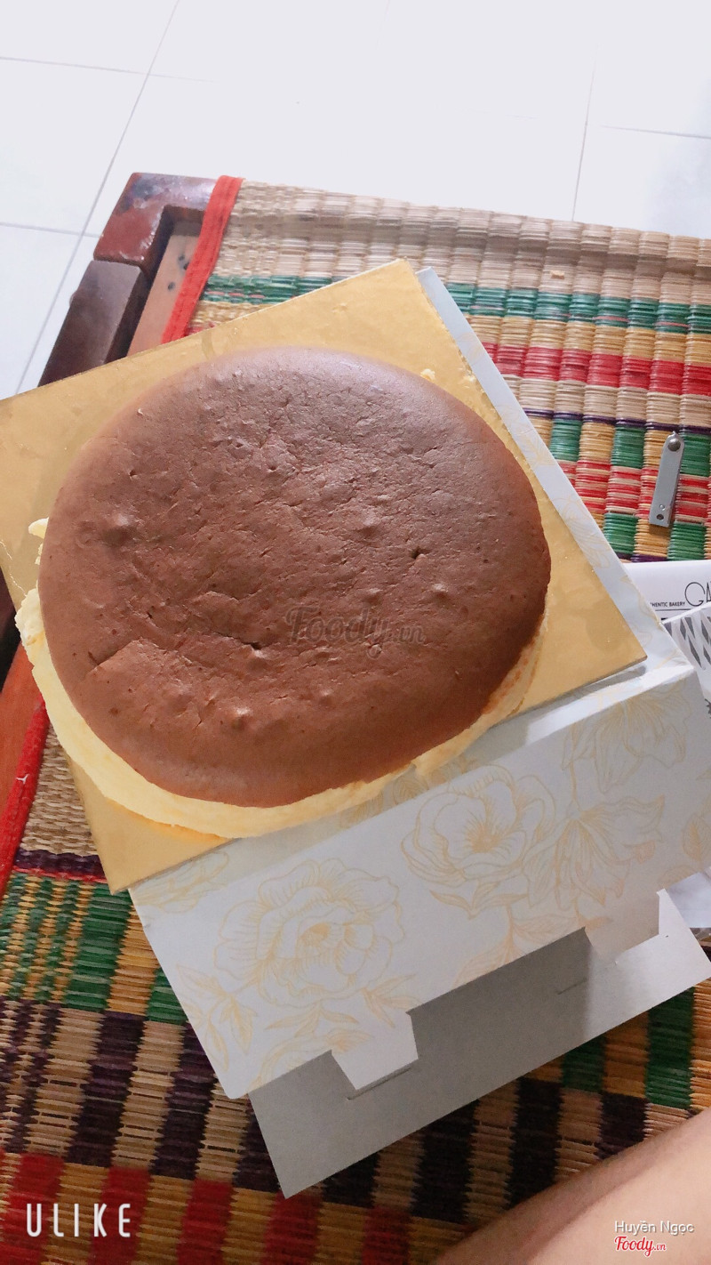 Nhìn cái bánh cạn lời....