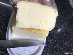 Bánh để lạnh không bị cứng, vẫn mềm xốp và thơm mùi phô mai 