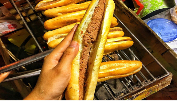 Ông Bà Cụ - Bánh Mì Pate