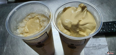 2 ly 70.800 gần 71k mà làm ăn thể này đấy hả ?? Giống như bán cho cái gì chứ không phải bán cho con người. Xem thường khách hàng đến vậy là cùng.