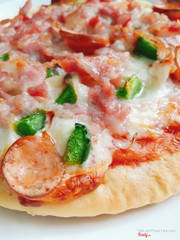 Pizza thịt xông khói Size M giá: 30.000đ