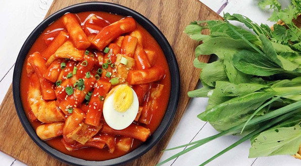 FAST FOOD 3S - Nem Chua Rán, Chân Gà & Tokbokki - 317 Trần Hưng Đạo