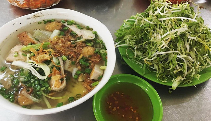Cô Hồng - Bún Chả Cá Nha Trang