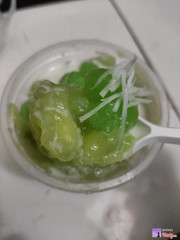 Chè ngon. 2 cô chú bán rất nhiệt tình