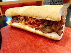 B&#225;nh m&#236; G&#224; trộn sốt