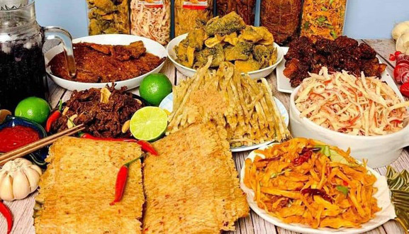 Cậu Chủ Nhỏ - Chuyên Đồ Ăn Vặt