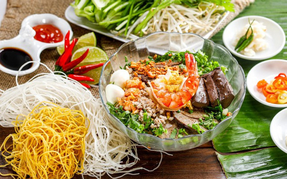 Hủ Tiếu Nam Vang Hoàng Phát - Hà Huy Giáp