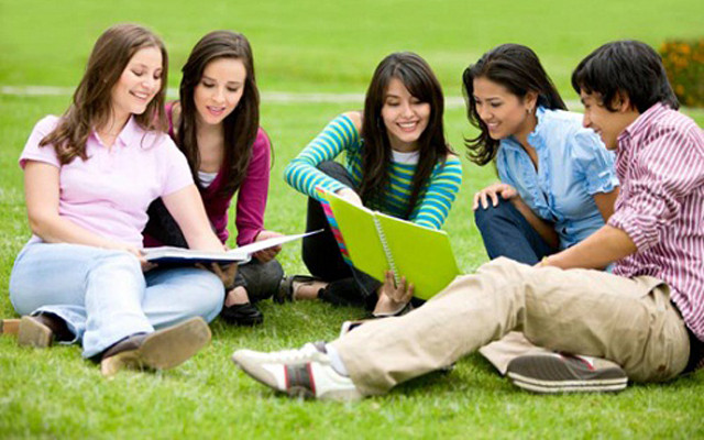 Deutsch Zentrum - Nguyễn Đình Chính