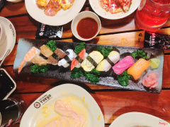 sushi ngon và đẹp mắt :))