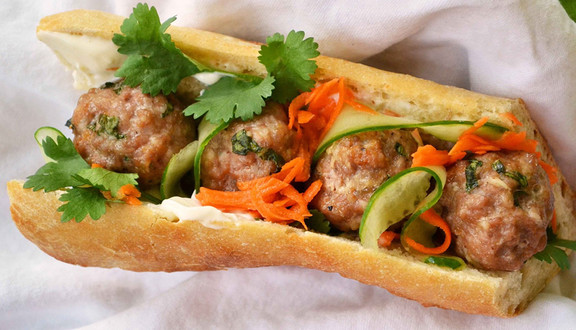 Bánh Mì Đợi - Nguyễn Huệ