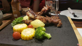 sườn heo nướng