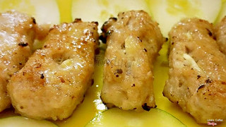 Nem nướng tỏi ăn hoài không ngán
