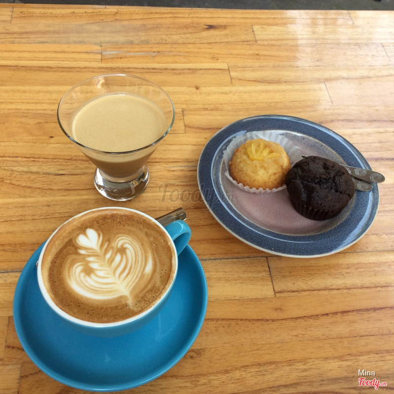 espresso + bánh + capuchino