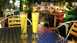 Lemon juice & Smoothies Mango