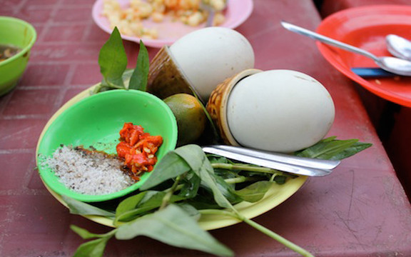 Hột Vịt Lộn
