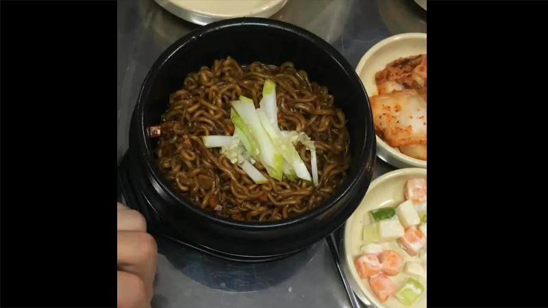 Boom Dakgalbi