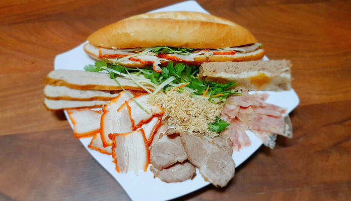 Tiệm Bánh Mì Kẹp