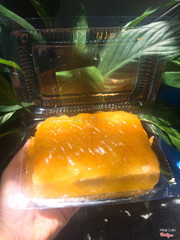 Bông lan trứng muối 30k 