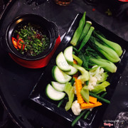 Kho quẹt - rau luộc các loại