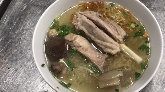 Bánh Canh Cây 136