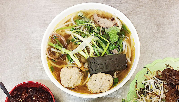 Bún Bò Huế - 24/1B Nguyễn Tất Thành