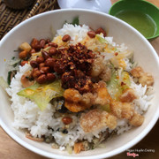 Bị mê cơm hến với bún mắm nêm ở đây