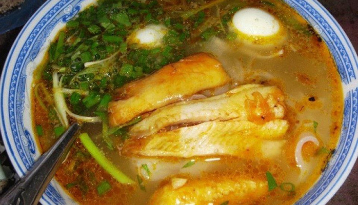 Phương Năm - Bánh Canh Cá Lóc