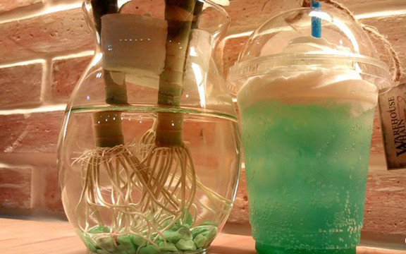 Warehouse Chain Coffee & Milk Shake