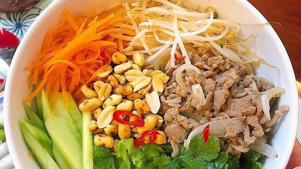 Bún Trộn Nam Bộ & Gà Ủ Muối Hoa Tiêu - Trần Quốc Vượng