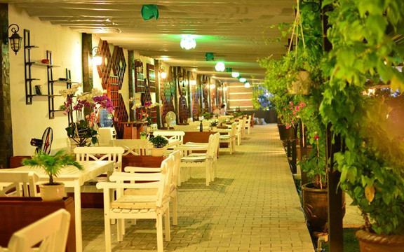 Green Garden Cafe - Kha Vạn Cân