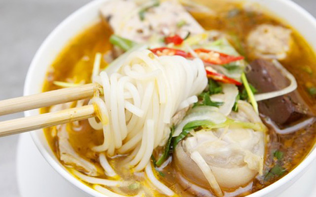 Bún Bò Huế - Minh Phụng