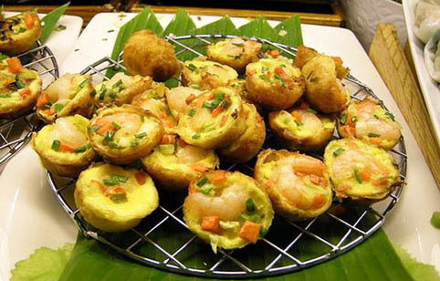 Dung - Bánh Căn & Bánh Cuốn