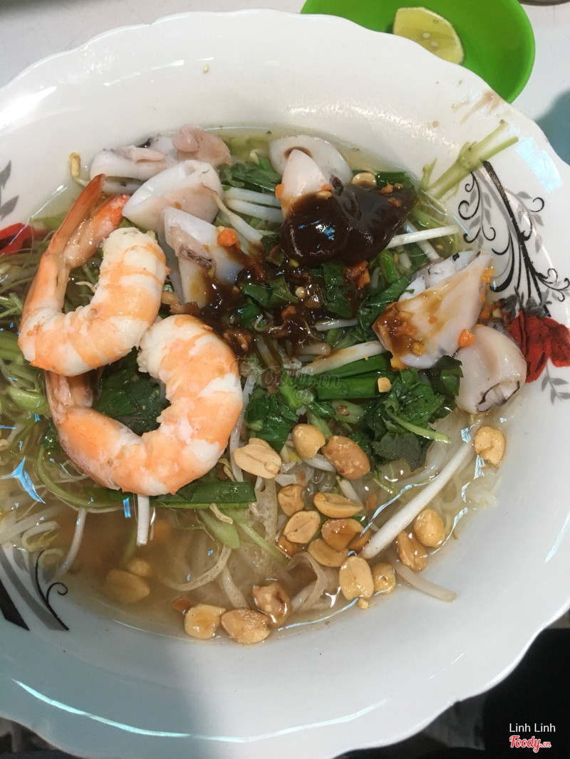 Bún gỏi già