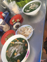 1 tô 90k ăn ứ hự luôn. Siêu siêu siêu nhiều gà.