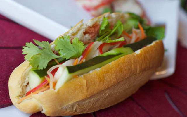 Bánh Mì & Trà Sữa