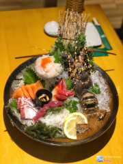 Sashimi hải sản cao cấp